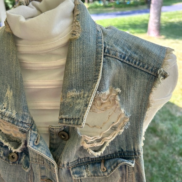 Highway Jeans Frayed Denim Collar - Picture 2 of 6